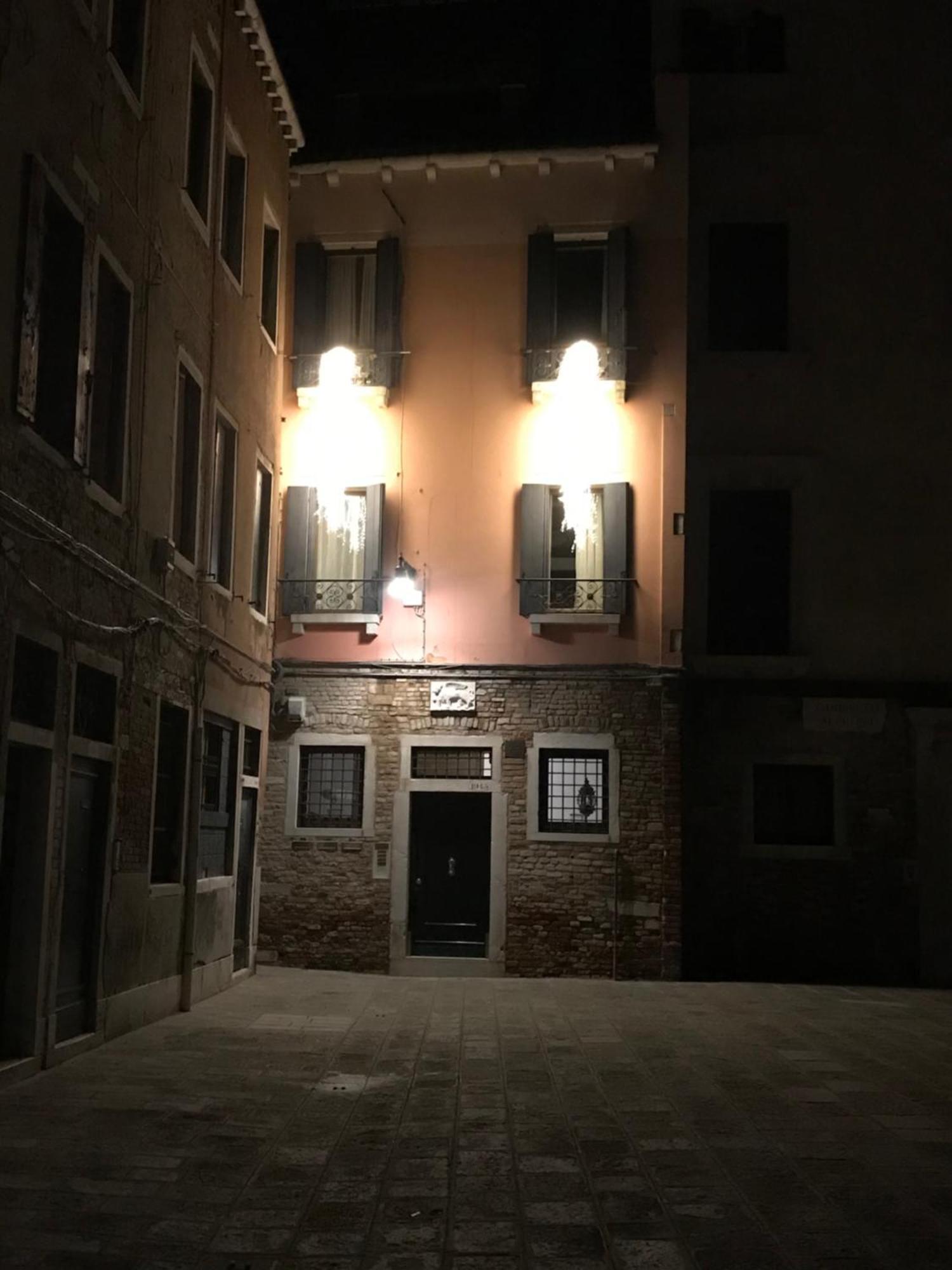 Albrizzi Charme Apartment Венеция Екстериор снимка