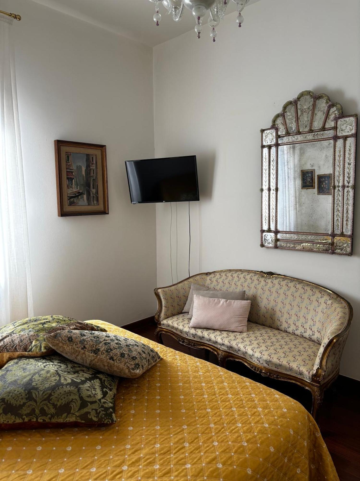Albrizzi Charme Apartment Венеция Екстериор снимка